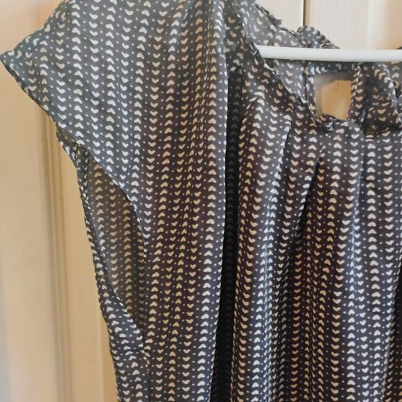 LC Lauren Conrad Black and White Flutter Sleeve Blouse - Picture 5 of 11